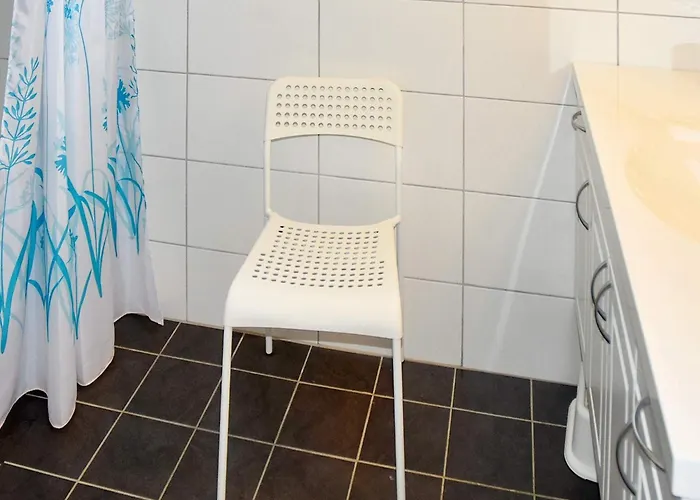 Seaside Serenity In Leirvik-by Traum *