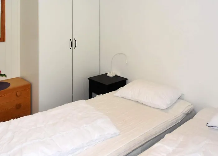 Seaside Serenity In Leirvik-by Traum Bø